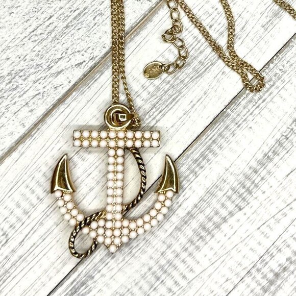 Claires Anchor Pendant Necklace Gold Tone Faux Pearl Encrusted - Picture 4 of 6